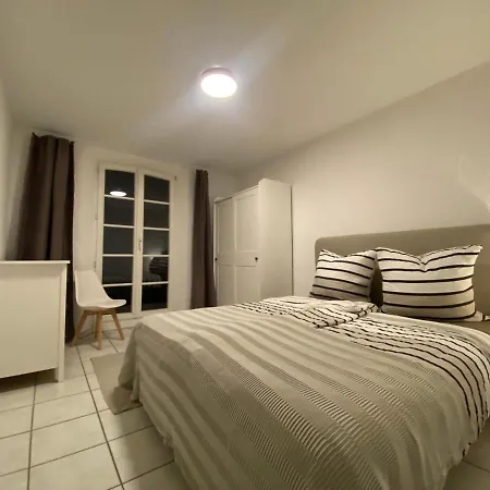 Denkmalschutz - Zentral - Haustiere - Messe Appartement Neuss Buitenkant foto